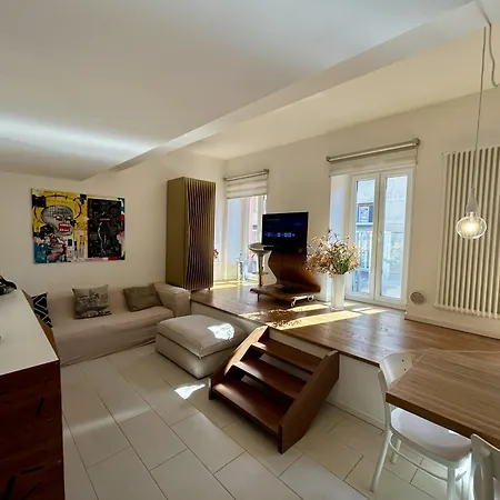 Nello - Reception Apartment